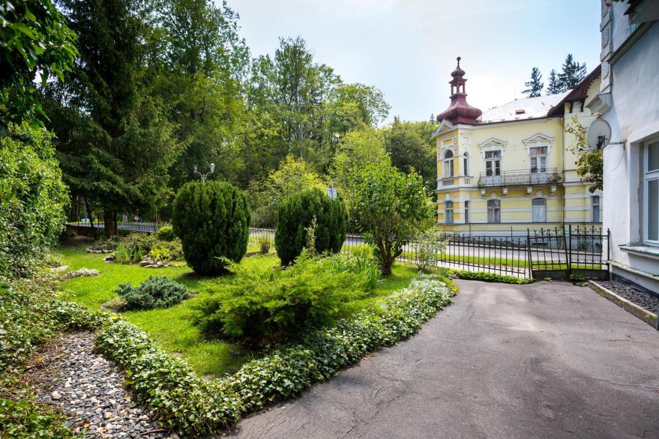 Apartman Karlovarska 玛丽亚温泉 外观 照片
