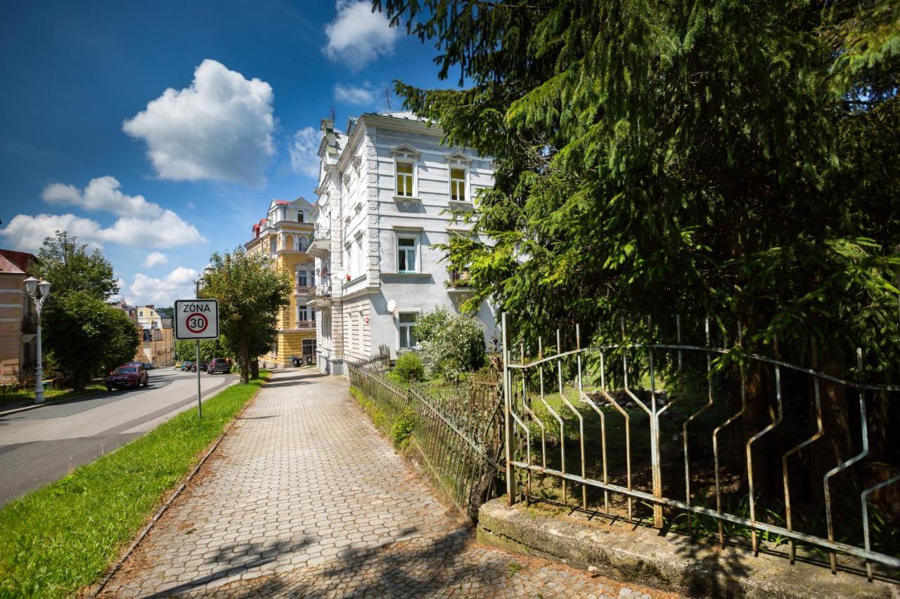 Apartman Karlovarska 玛丽亚温泉 外观 照片
