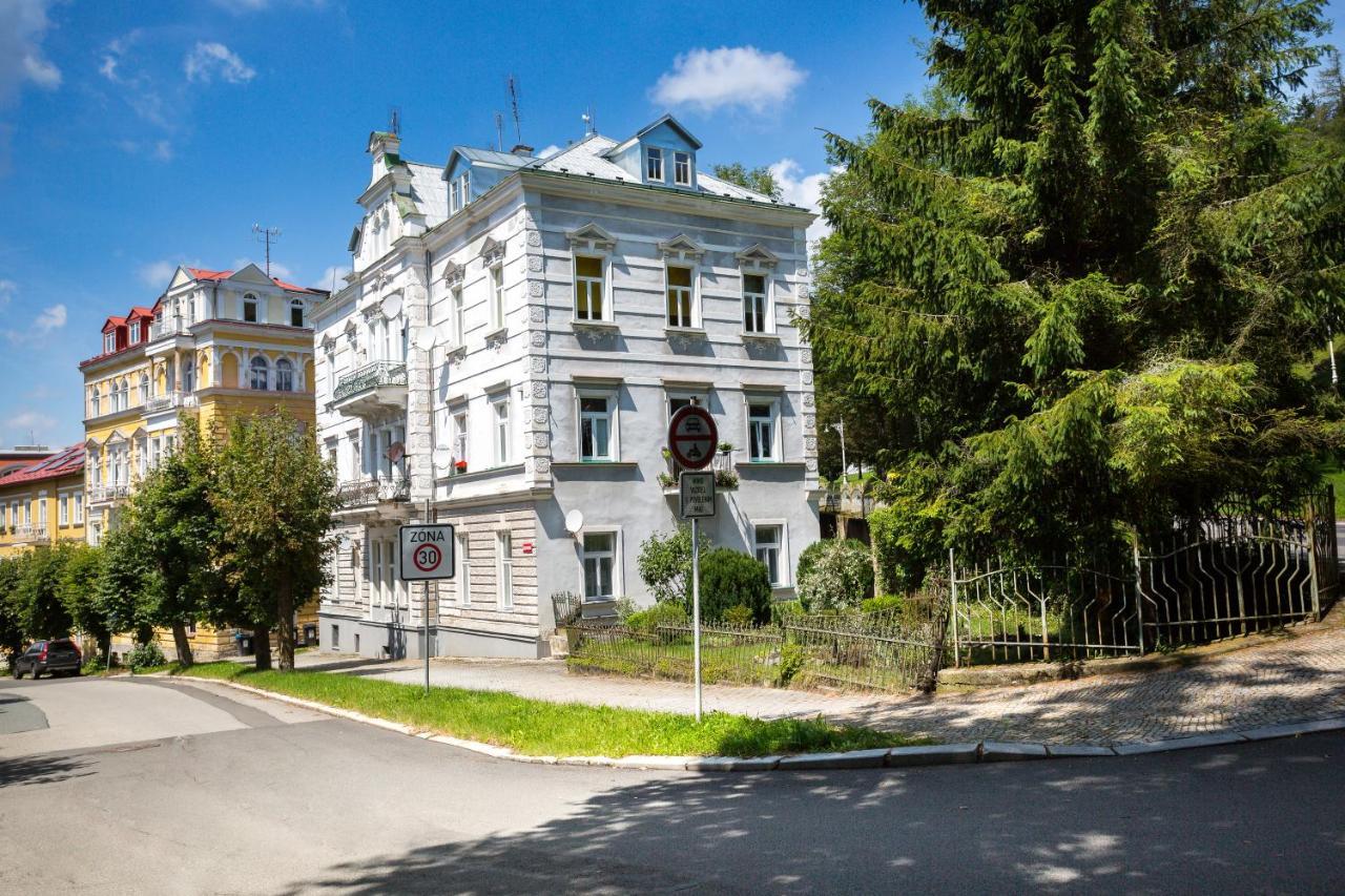 Apartman Karlovarska 玛丽亚温泉 外观 照片